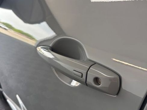 Certified 2023 Nissan Rogue SL w/ SL Premium Package FWD image 2