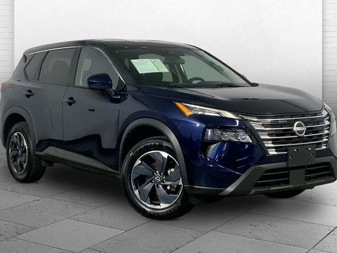 Used 2024 Nissan Rogue SV AWD/4WD image 1