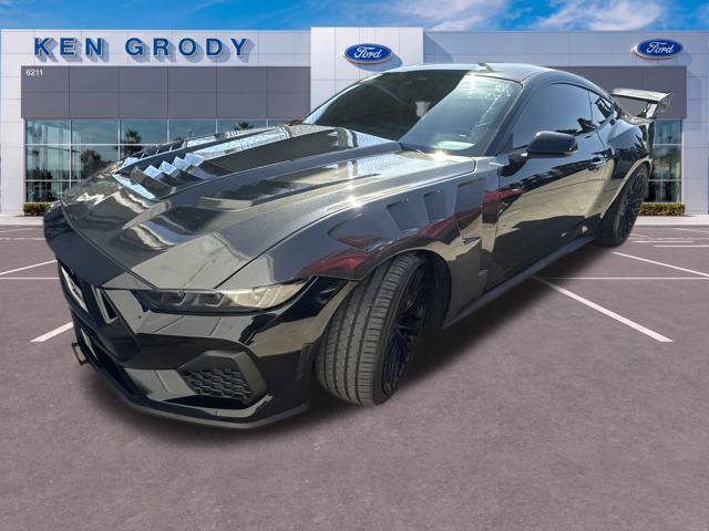 Used 2024 Ford Mustang GT RWD image 3