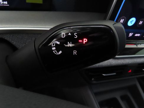 New 2025 Volkswagen Tiguan S image 17