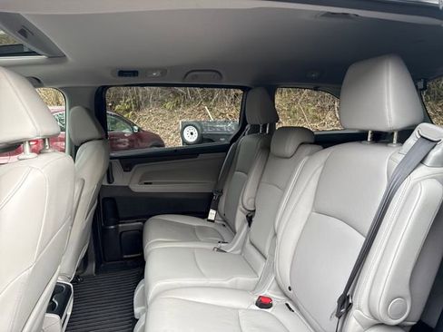 Used 2019 Honda Odyssey EX-L image 16
