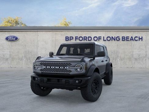 New 2026 Ford Bronco Badlands image 2
