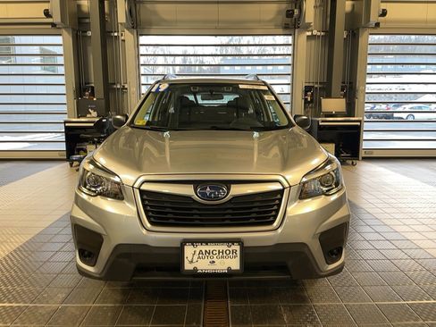 Used 2019 Subaru Forester 2.5I AWD w/ Alloy Wheel Package image 2