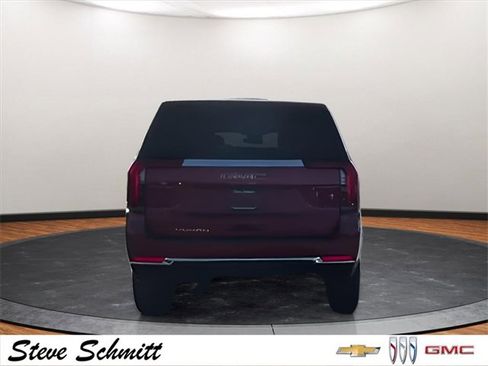 New 2026 GMC Yukon Elevation image 8