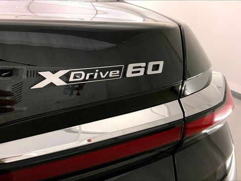Certified 2023 BMW i7 xDrive60 w/ Executive Package 2 AWD/4WD image 29