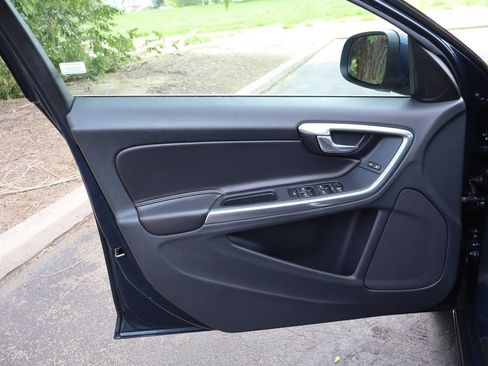 Used 2015 Volvo V60 T5 Premier Plus AWD/4WD image 23