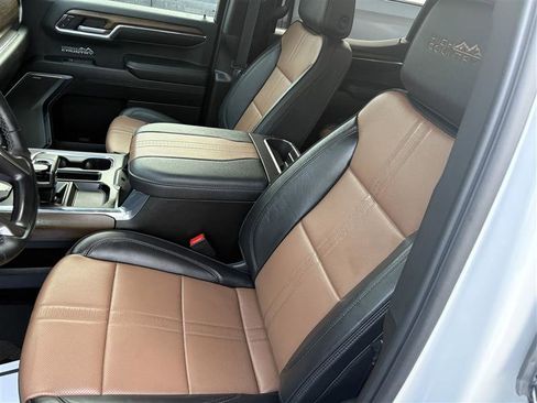 Used 2024 Chevrolet Silverado 1500 High Country w/ Technology Package image 13