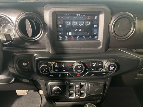 Certified 2020 Jeep Gladiator Sport image 15
