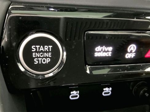 Certified 2025 Audi Q5 2.0T Premium Plus w/ Premium Plus image 32