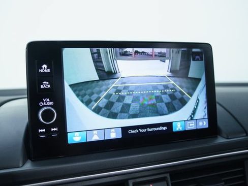 Used 2025 Honda Pilot Touring image 33