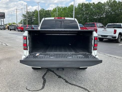 Used 2022 Nissan Frontier PRO-4X AWD/4WD image 18