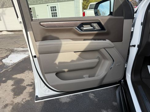 New 2026 GMC Yukon Elevation image 15