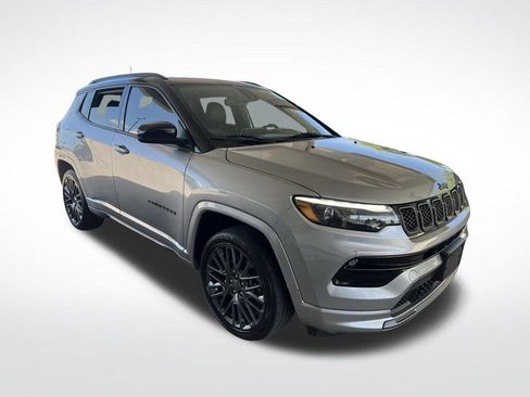 Used 2023 Jeep Compass High Altitude AWD/4WD image 3