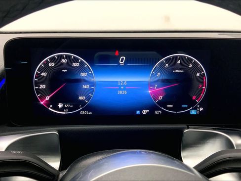 Used 2025 Mercedes-Benz GLB 250 image 22