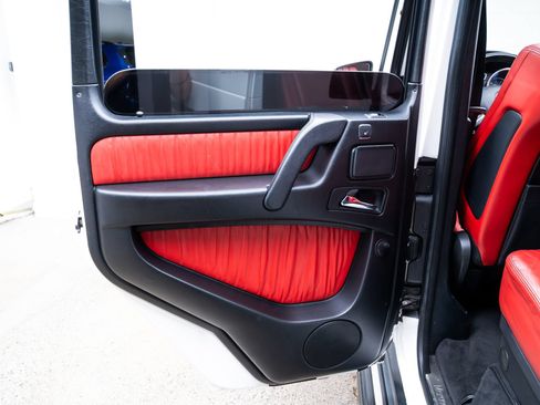 Used 2016 Mercedes-Benz G 550 image 19