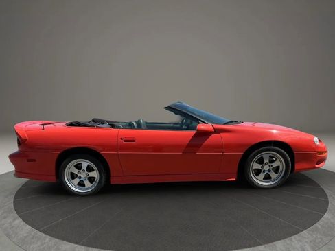 Used 1999 Chevrolet Camaro Z28 w/ Sport Appearance Pkg RWD image 13