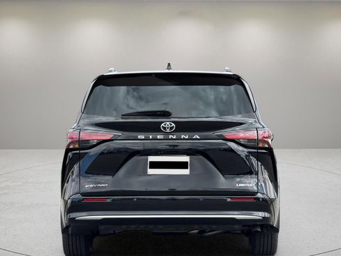 New 2026 Toyota Sienna Limited AWD/4WD image 4