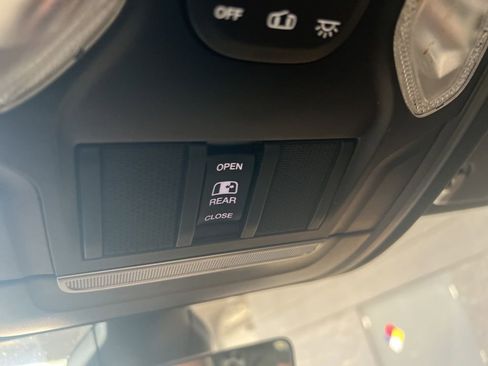Used 2021 RAM 1500 Big Horn AWD/4WD image 13