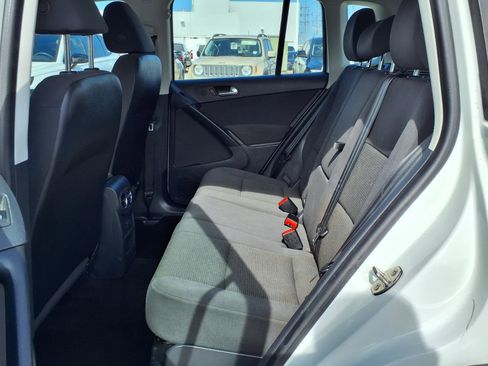 Used 2017 Volkswagen Tiguan S FWD image 18