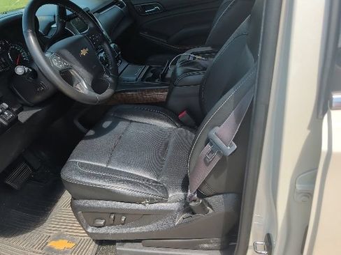 Used 2015 Chevrolet Tahoe LTZ AWD/4WD image 18