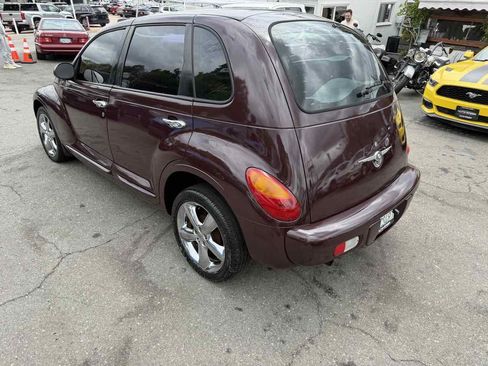 Used 2005 Chrysler PT Cruiser Touring FWD image 4
