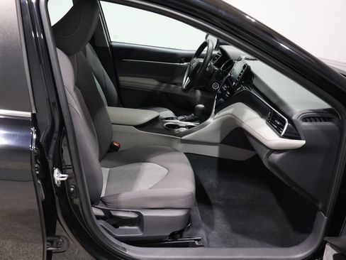 Used 2022 Toyota Camry LE AWD/4WD image 22