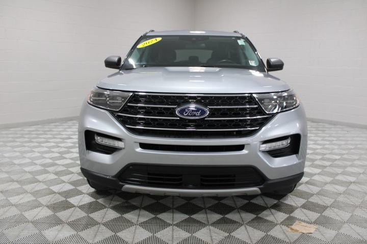 Used 2023 Ford Explorer XLT w/ Equipment Group 202A AWD/4WD image 6
