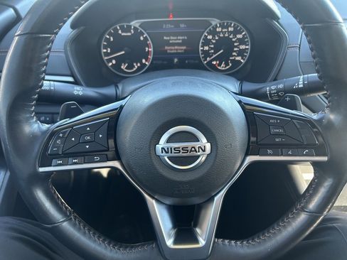Used 2020 Nissan Altima 2.5 SR w/ Premium Package image 17
