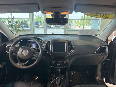 Used 2022 Jeep Cherokee Trailhawk w/ Comfort/Convenience Group AWD/4WD image 20