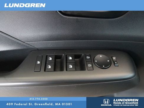 Used 2025 Hyundai Kona SEL AWD/4WD image 16
