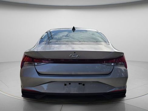 Used 2023 Hyundai Elantra SEL w/ Convenience Package image 5