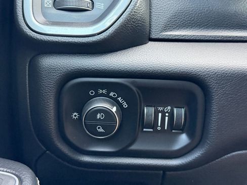 Used 2023 RAM 1500 Laramie AWD/4WD image 29