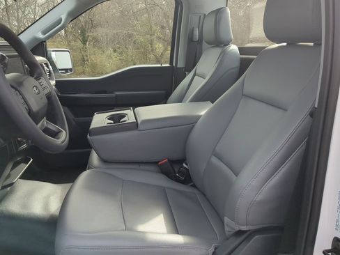 Used 2025 Ford F150 XL image 12