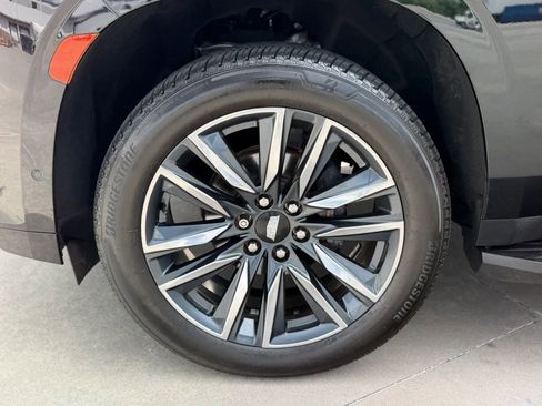 Used 2021 Cadillac Escalade ESV Premium Luxury RWD image 15