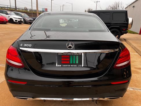 Used 2019 Mercedes-Benz E 300 4MATIC image 4