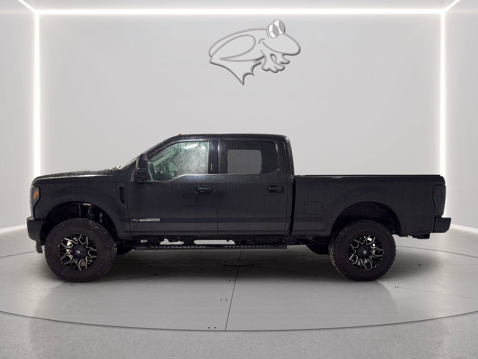 Used 2019 Ford F250 Lariat w/ Lariat Ultimate Package AWD/4WD image 2
