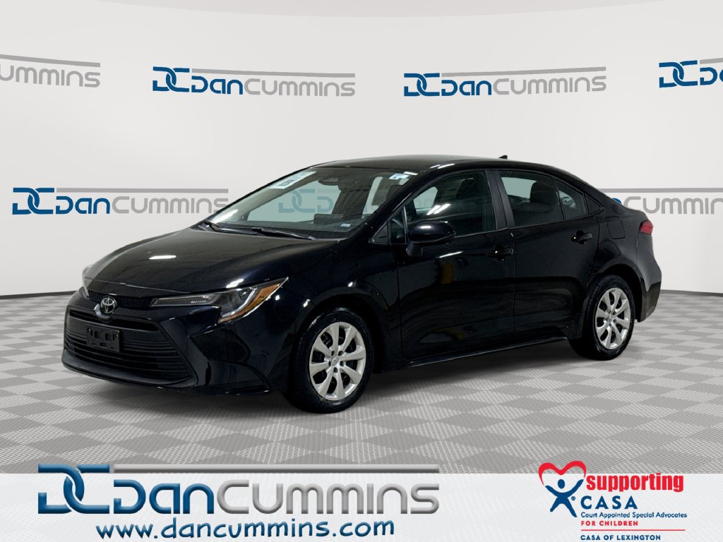 Used 2025 Toyota Corolla LE FWD image 1