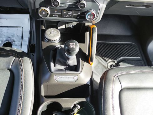 Used 2023 Ford Bronco Badlands image 14