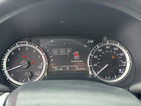 Used 2023 Toyota Highlander L image 16