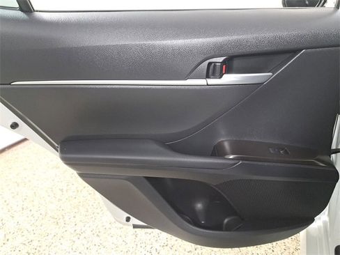 Used 2023 Toyota Camry LE image 14