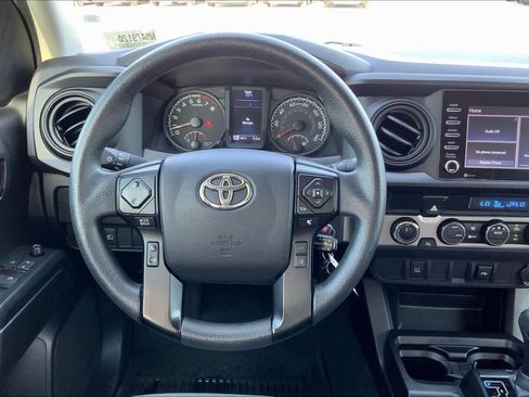 Used 2022 Toyota Tacoma SR image 5