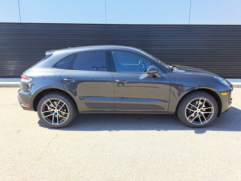 Used 2025 Porsche Macan image 8