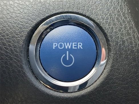 Used 2020 Toyota Camry LE image 24