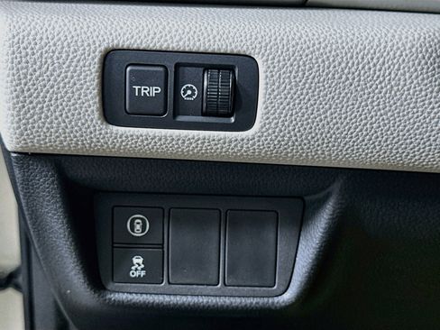 Used 2018 Honda Accord LX image 17