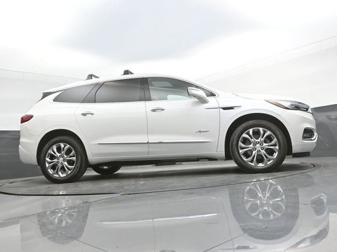 Used 2021 Buick Enclave Avenir w/ Avenir Technology Package AWD/4WD image 40