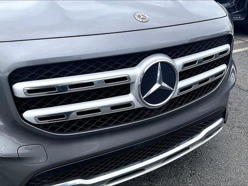Certified 2023 Mercedes-Benz GLB 250 4MATIC w/ Premium Package image 27