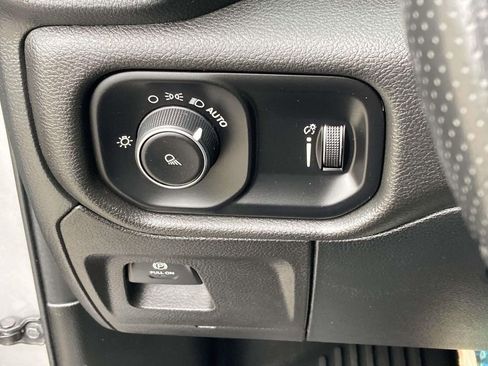 Used 2022 RAM 1500 Tradesman w/ Trailer Tow Group (B) image 28