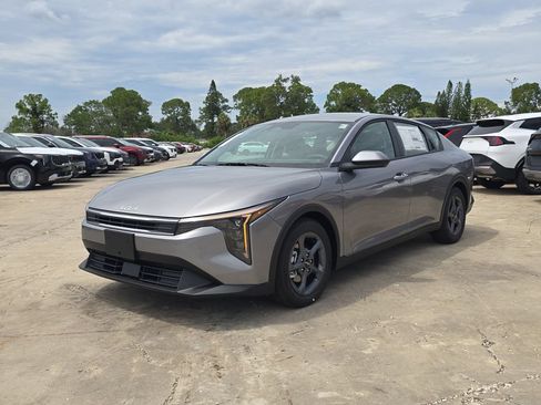 New 2026 Kia K4 FWD image 4