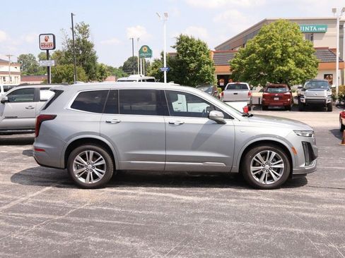 Used 2023 Cadillac XT6 Premium Luxury AWD/4WD image 5