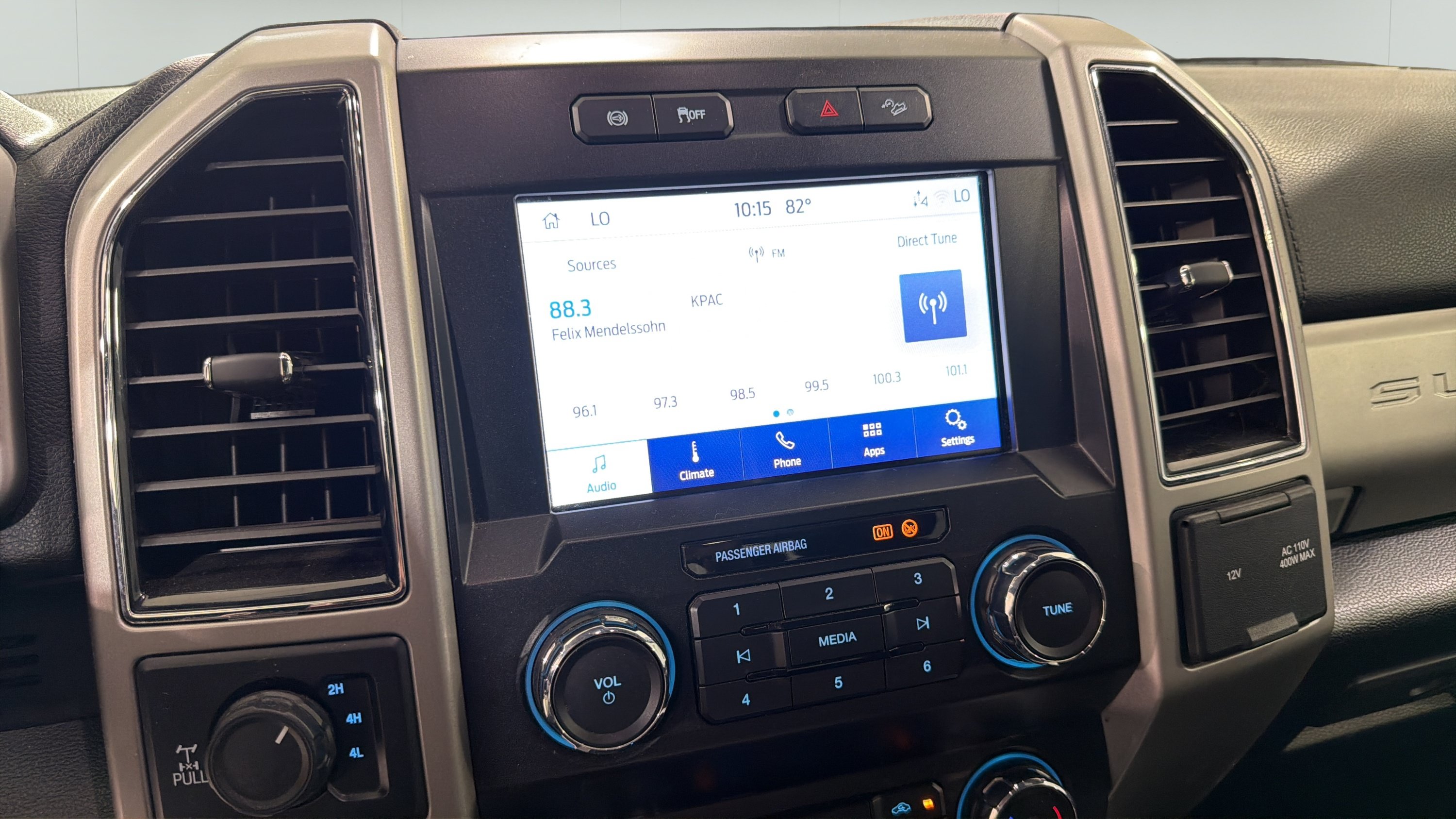 Used 2021 Ford F250 Lariat w/ FX4 Off-Road Package AWD/4WD image 18